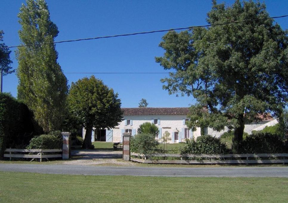 Les Gites De Charloteau Corme-Ecluse Bagian luar foto